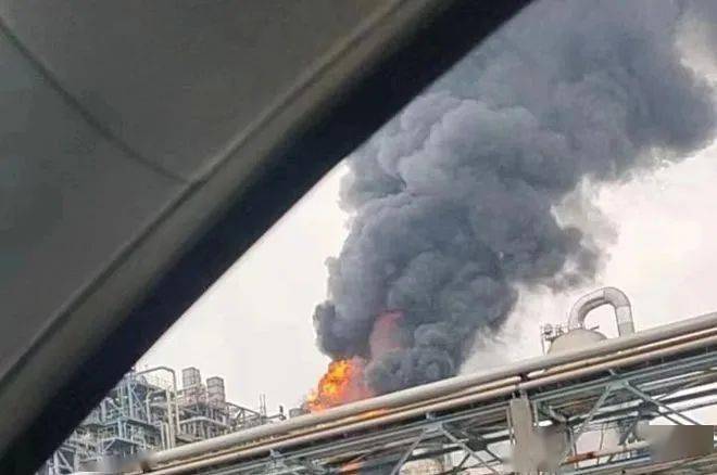 江蘇南京揚子石化烯烴廠發生火災事故